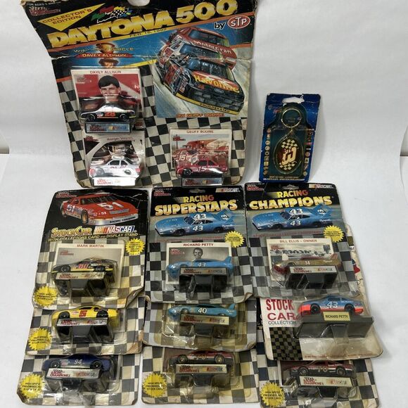 Racing Champions Other - Racing Champions Nascar Lot Key Ring Daytona 500 Stock Car Superstars Plymouth